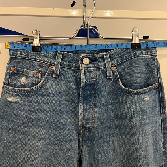 Levi’s 501 Jeans - Picture 7 of 9